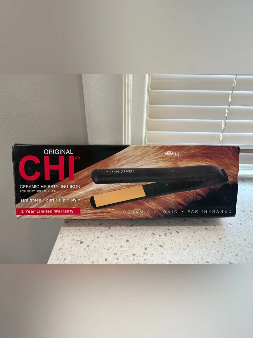 EUC Original CHI Ceramic Hairstyling Iron - Black with Gold Plates